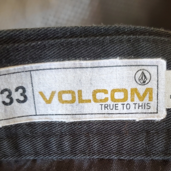 Volcom Men's True To This Black Shorts. - Picture 8 of 16